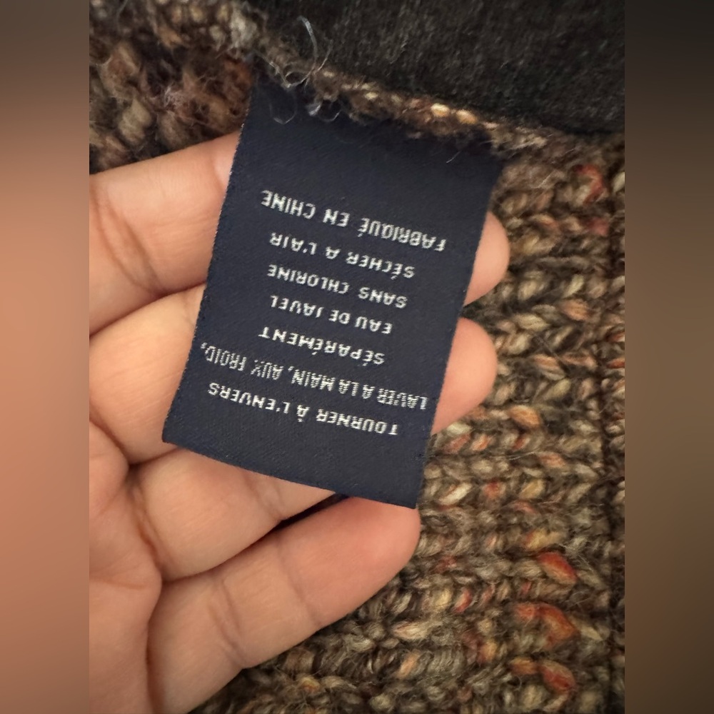 Robert Graham sweater - Picture 6 of 11